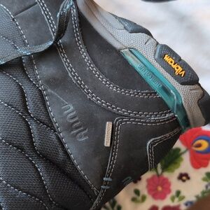 Stylish Black Winter Boots